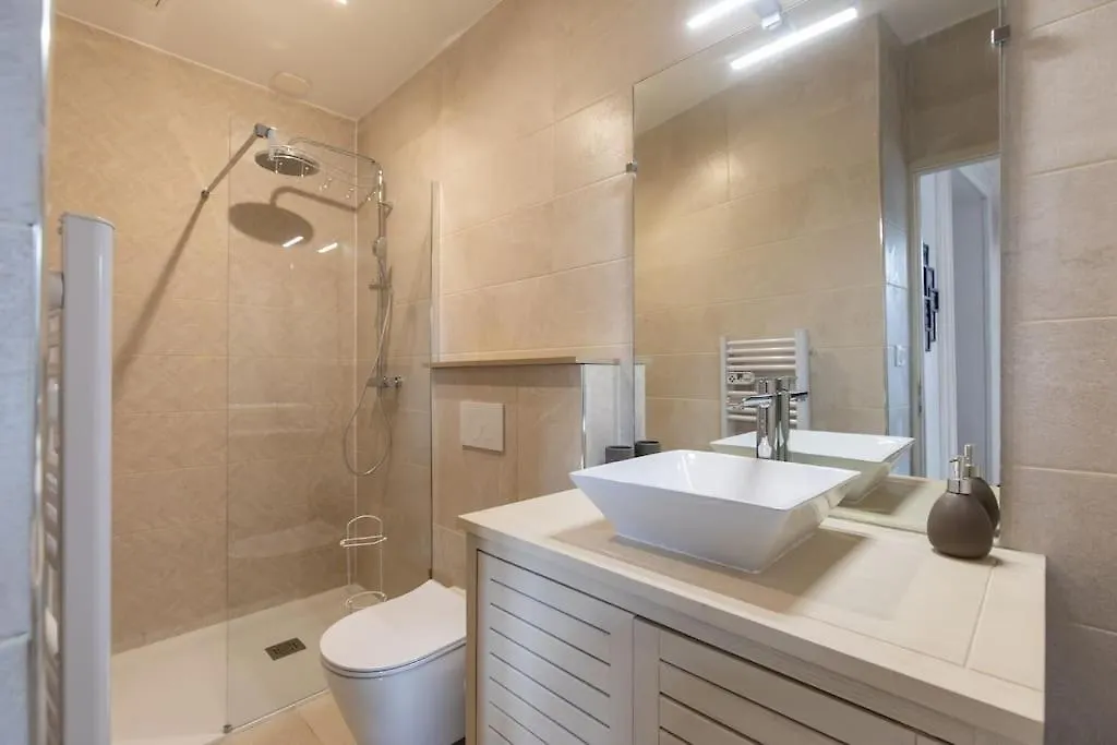 Refuge De L'Ours : T2 Equipe Avec Parking Et Wifi Apartment Bagneres-de-Bigorre 0*,  France